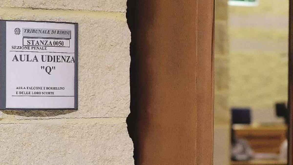 Rimini, falso commercialista a processo. L’imputato, però, non si fa vivo