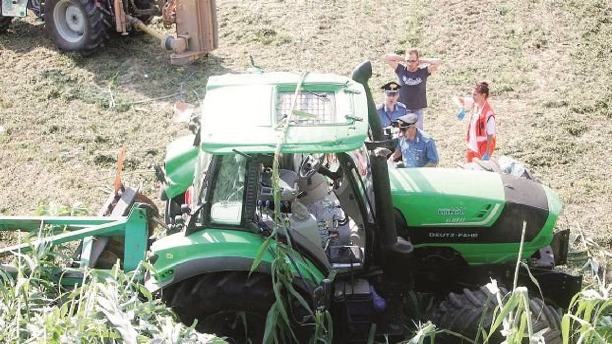 Si ribalta con il trattore sull’argine: muore dopo giorni di agonia