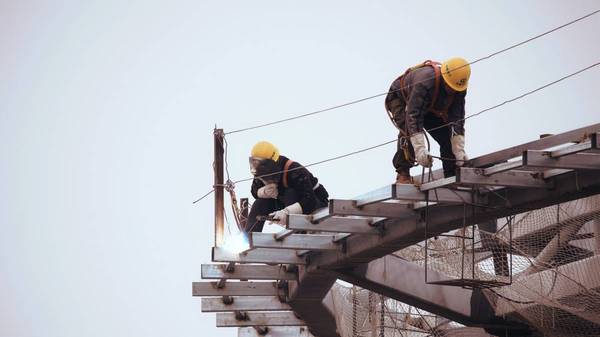 Faenza, percepiva il reddito di cittadinanza e lavorava in nero in un cantiere: multa da 10mila euro