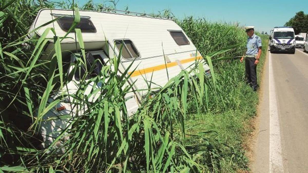 Si schianta in camper, la municipale gli trova 90 grammi di cocaina