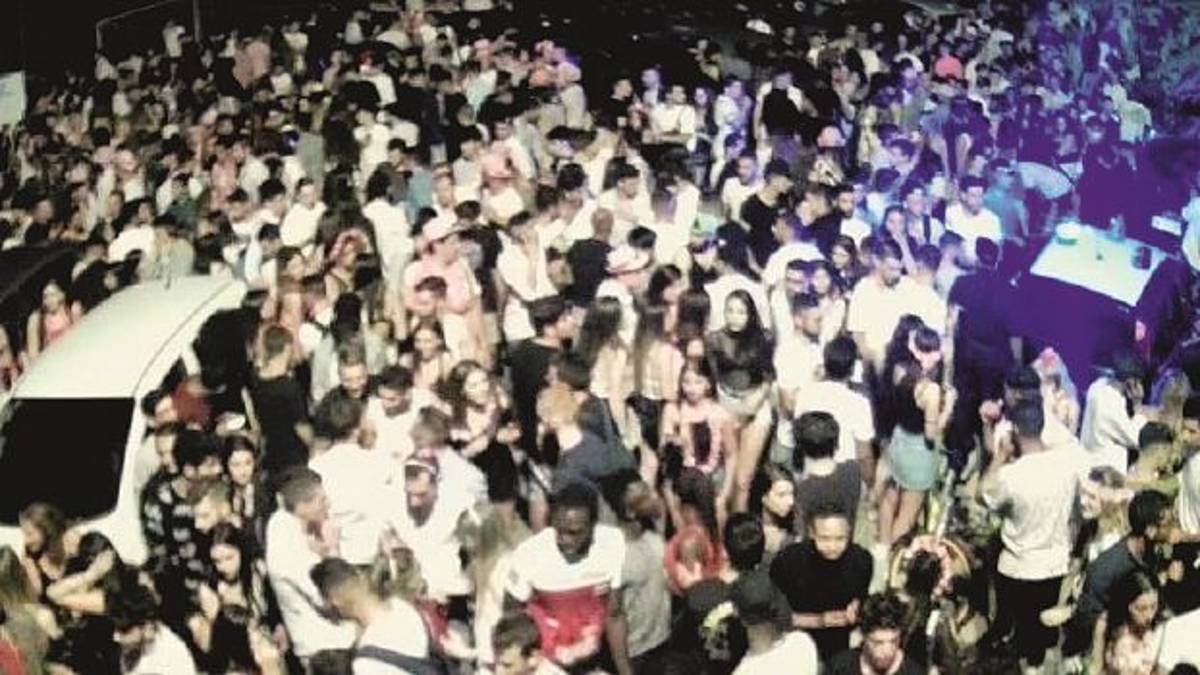Stop del questore alla movida notturna. Marano chiuso di notte per 15 giorni