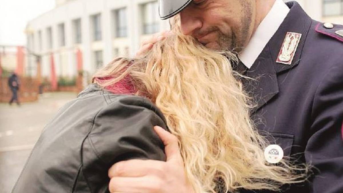 Ravenna, picchiata e obbligata a sniffare. Poi lui tenta di dare fuoco al cane