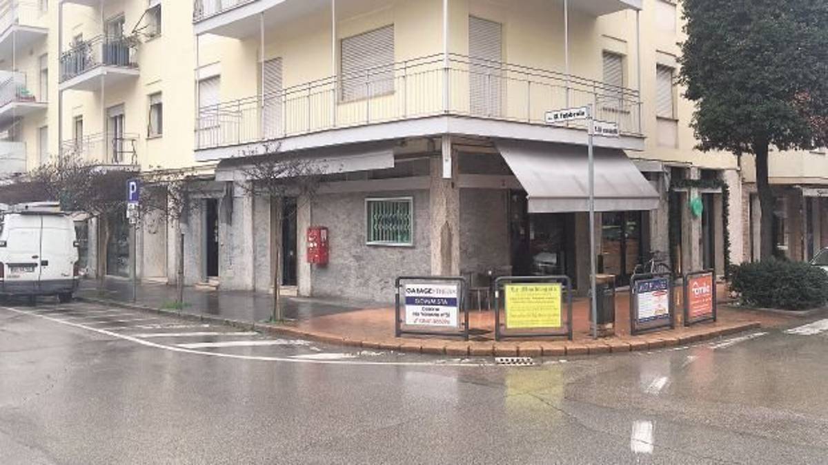Cesena, ruba un furgone dell’immondizia per spostarsi dal centro a San Vittore