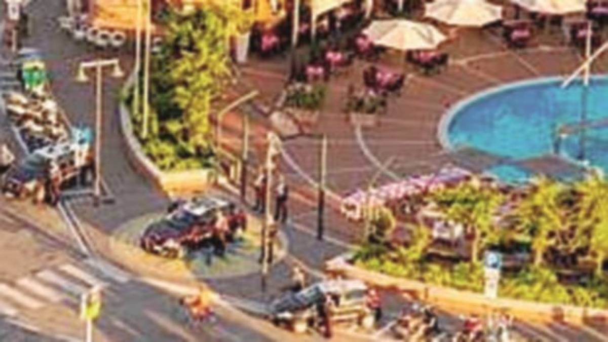 Si intrufola in hotel a Riccione, 17enne fa razzia di vestiti e denaro
