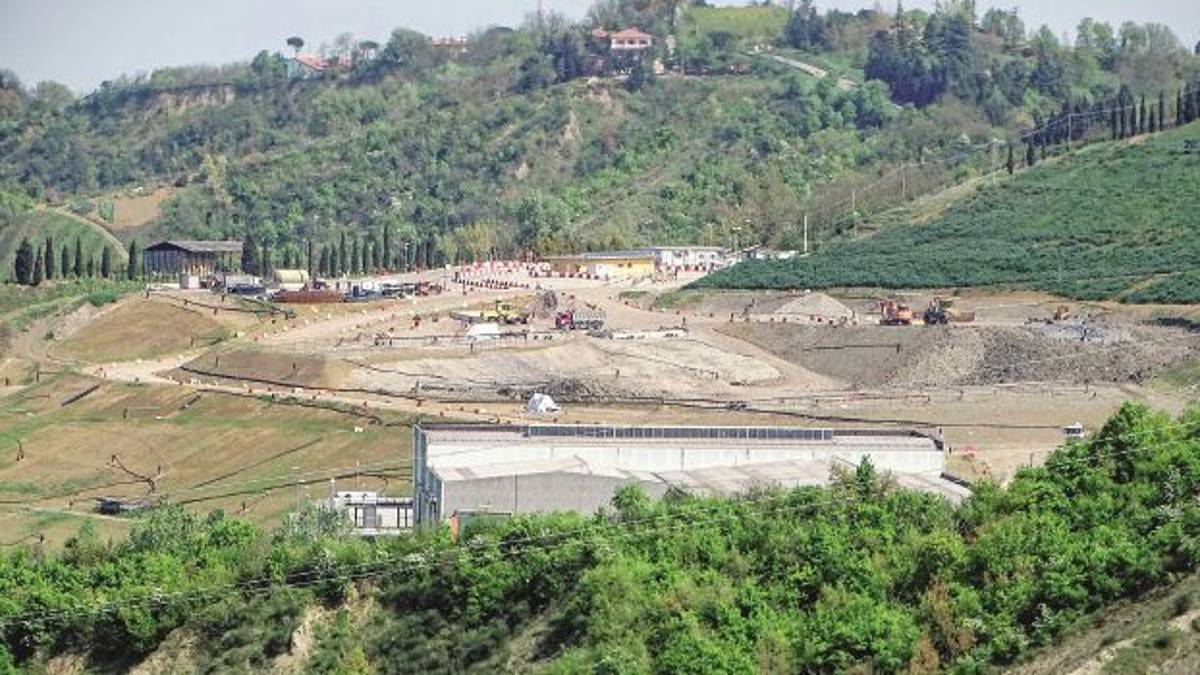 Discarica di Imola, stop dell’Antitrust: «Per la gestione serve gara pubblica»