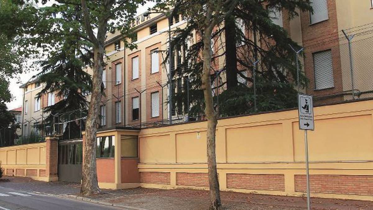 Commissariato all'interno del Caps: appaltati progetto e demolizioni