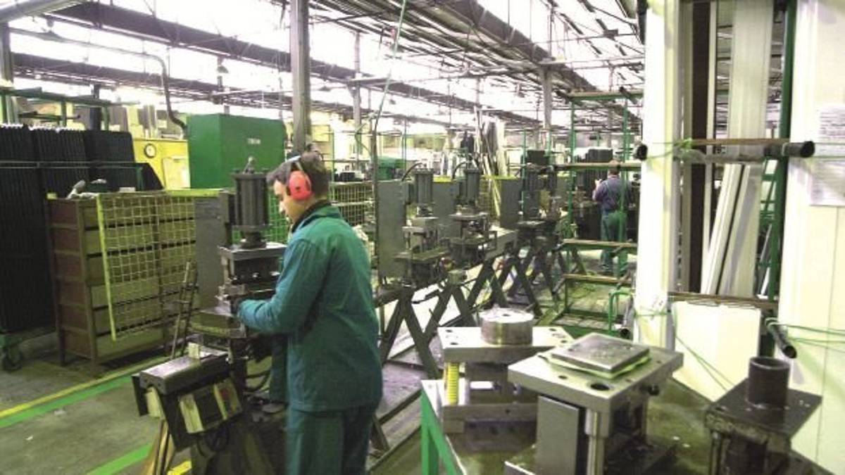 Giuliani Infissi, posti a rischio a Forlì. L’acquirente cambia la proposta