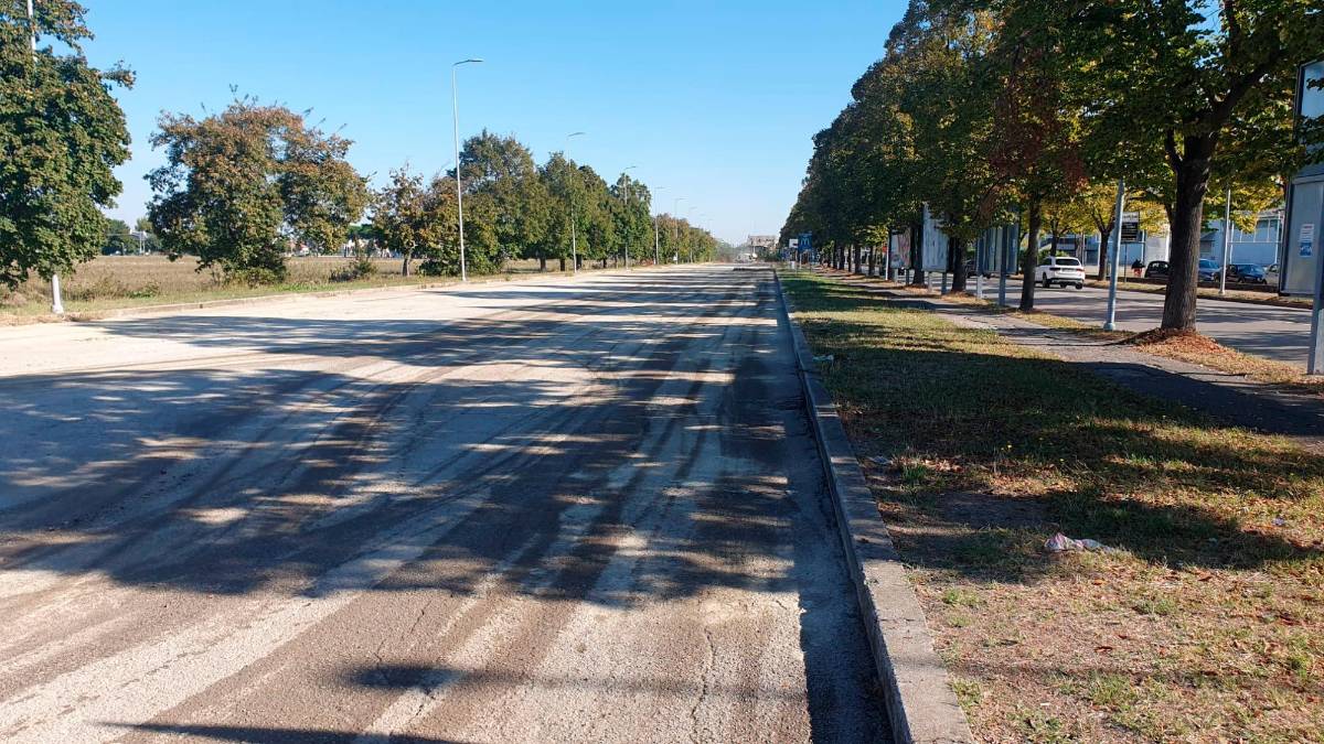 Forlì, auto alluvionate: sgomberato il piazzale della fiera - Gallery