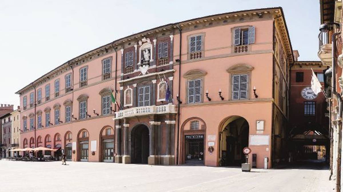 Imola, il Comune aumenta l’addizionale Irpef. Costretti, vi chiediamo uno sforzo
