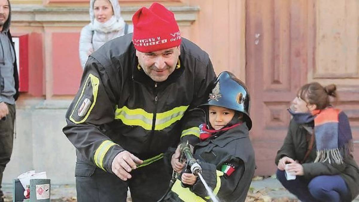 La festa dei vigili del fuoco di Imola piace a grandi e piccini