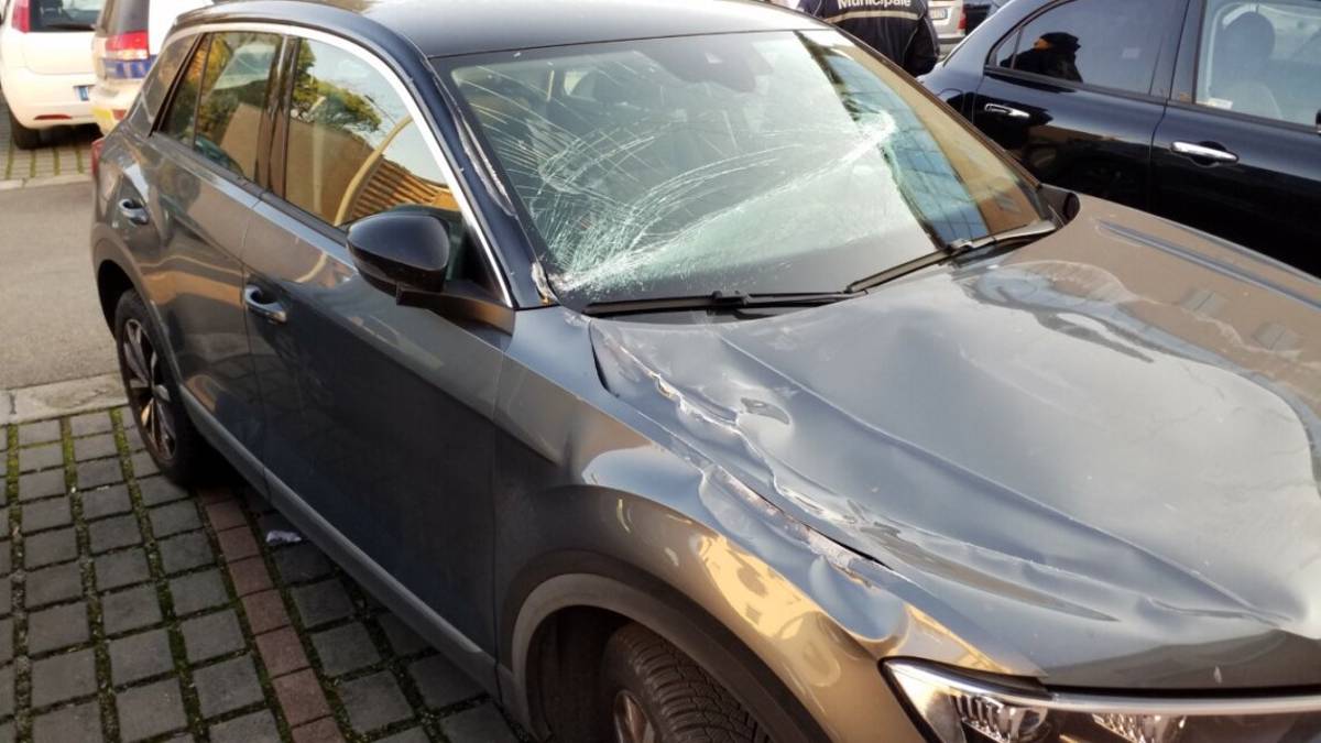Faenza, 17enne ruba l'auto alla madre. Fermato dopo un inseguimento
