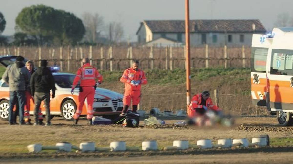 Cade in moto sulla pista da cross, muore centauro di 47 anni