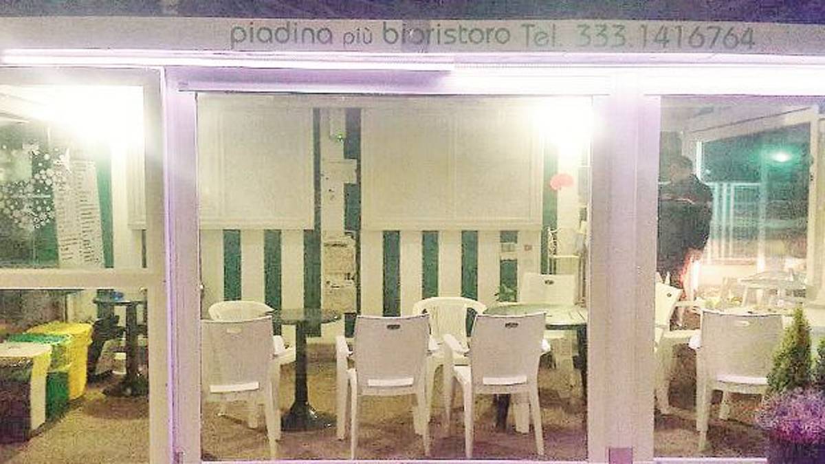 Spaccata in piadineria, fermati due minorenni: sono parte della banda