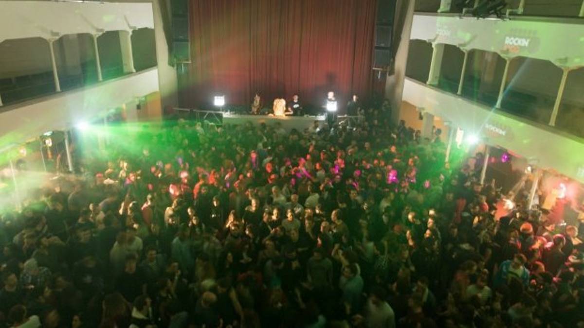 “Rock together”: parte da Cesena la spedizione dei “1000” verso Parigi