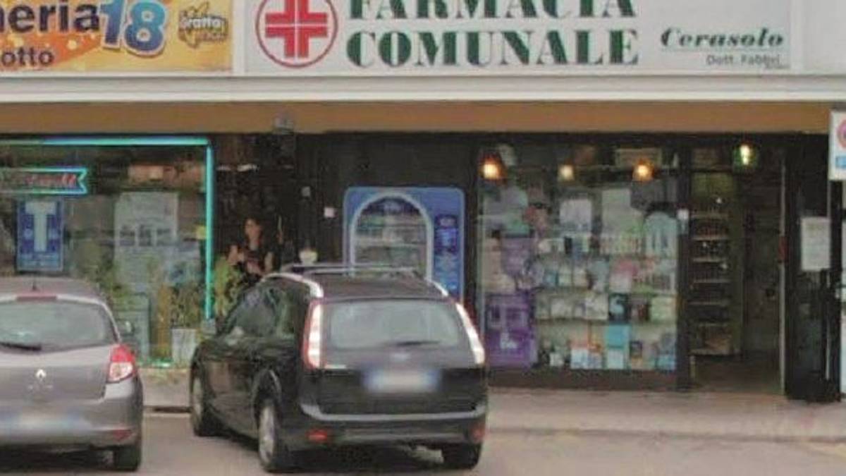 Armato di spranga rapina farmacia a Coriano e scappa in auto assieme al complice
