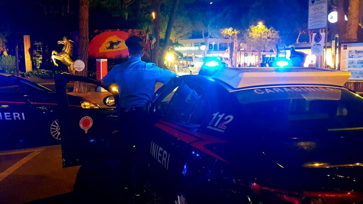 Controlli dei carabinieri a Milano Marittima