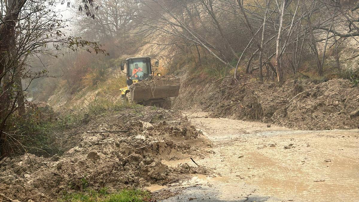Maltempo: tre famiglie isolate a Roncofreddo, strade chiuse a Cesena e Borghi