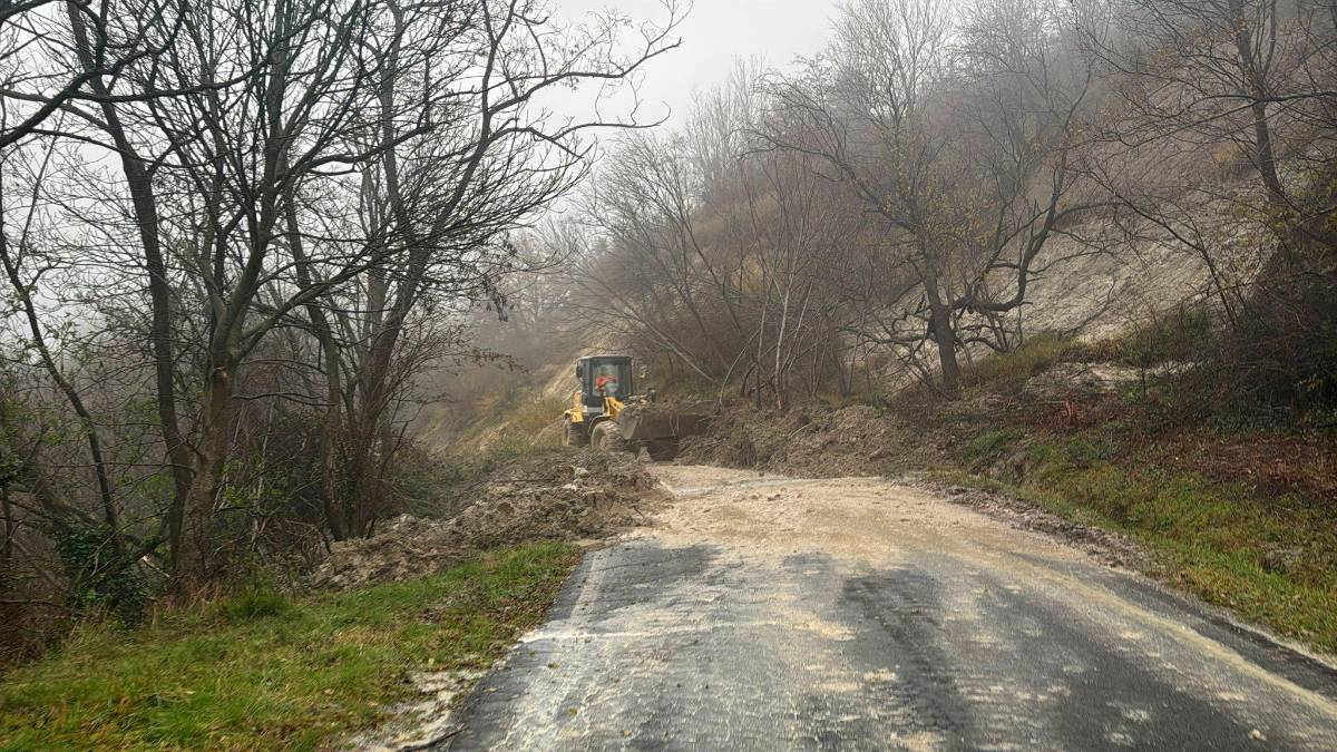 Maltempo: tre famiglie isolate a Roncofreddo, strade chiuse a Cesena e Borghi