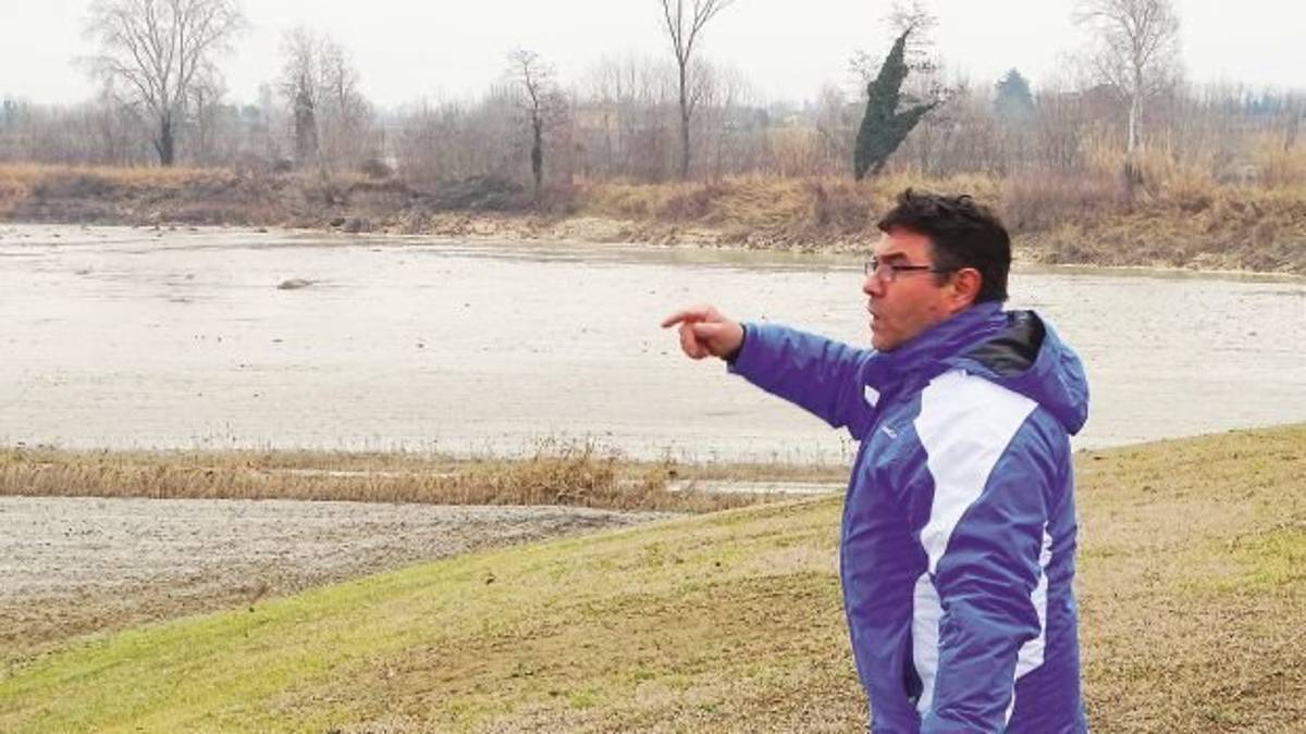 Imola, il Santerno esonda a San Prospero. Paura e rabbia fra i residenti