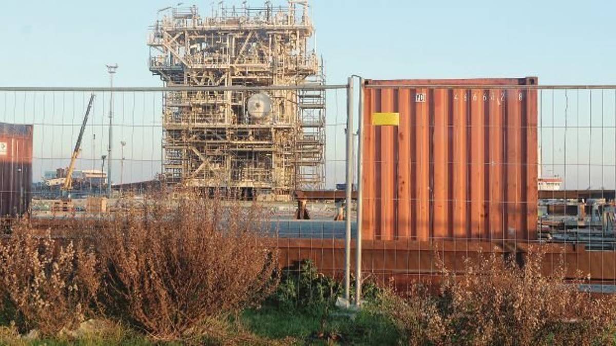 Ravenna. Tozzi, accordo per un anno di cassa integrazione ma i problemi non finiscono