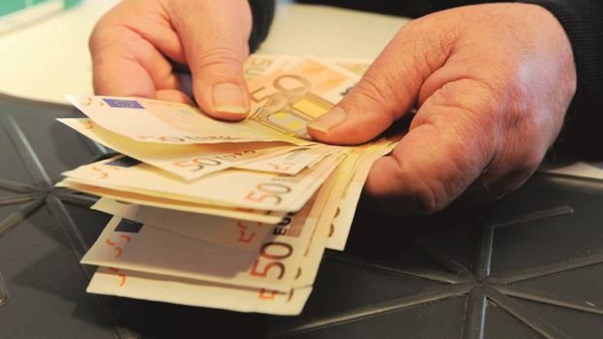 Truffavano le banche con ditte fallite: arrestati forlivese 68enne e il complice
