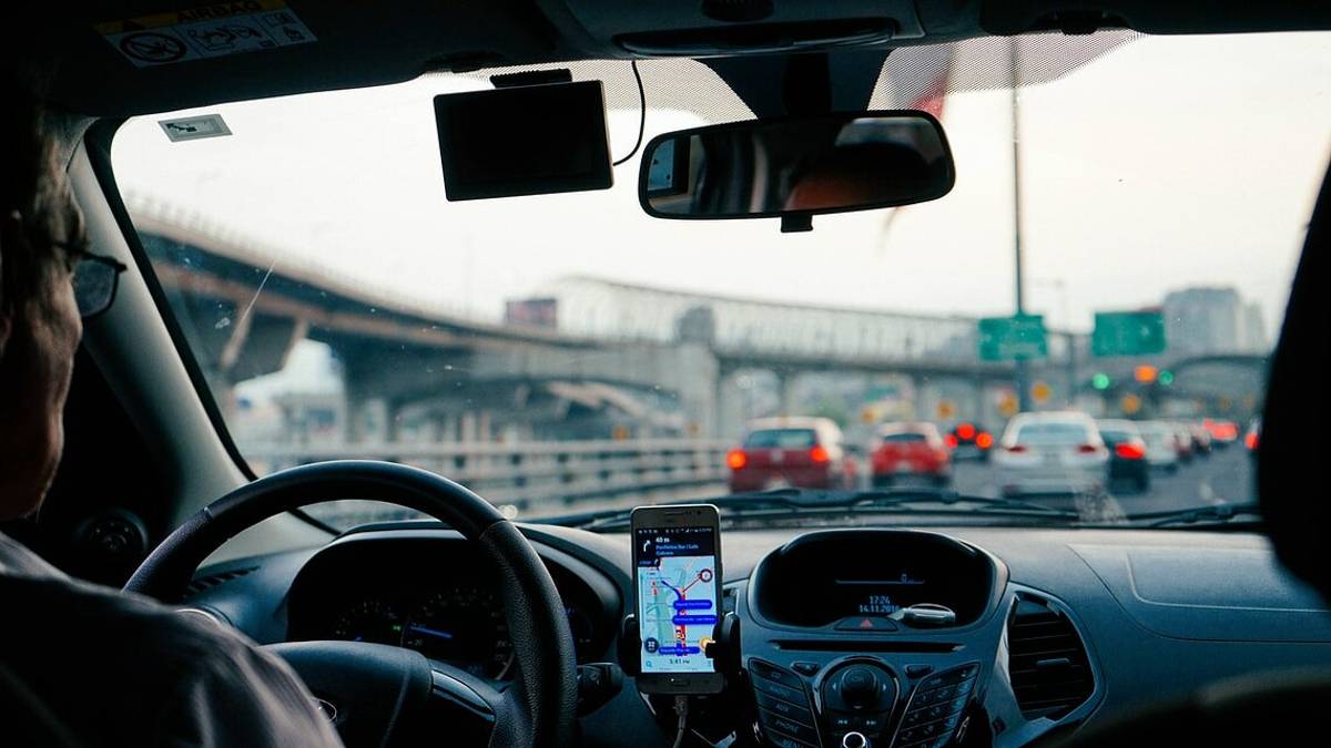 Forlì, Andavo forte perchè sto correndo all'ospedale: automobilista imolese bugiardo denunciato