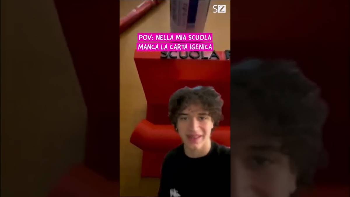 Cesena, a scuola manca la carta igienica, costruisco il porta-rotolo in 3D: il video diventa virale