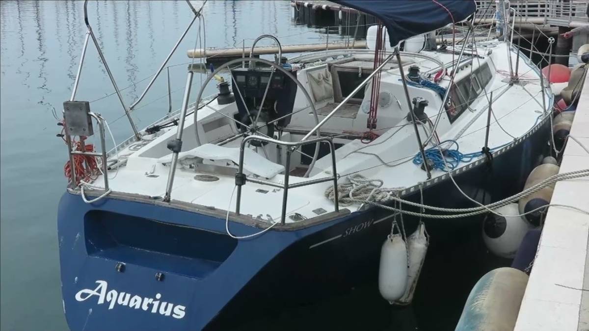 Rimini. Scivola sulla barca, batte la testa e muore VIDEO