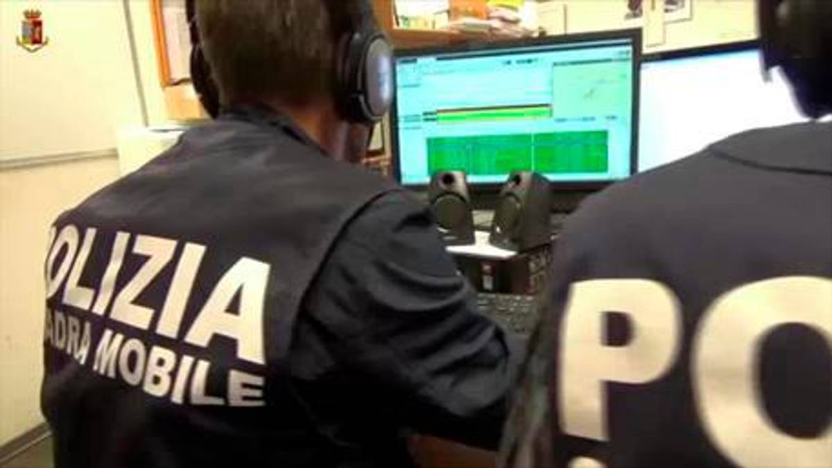 Faenza. Si fa spedire mezzo chilo di droga con un pacco postale: arrestato un 45enne