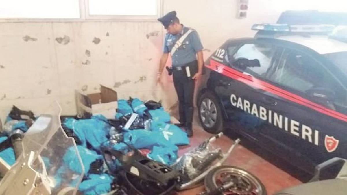 Ricambi per moto rubati, denunciati due meccanici di Rimini