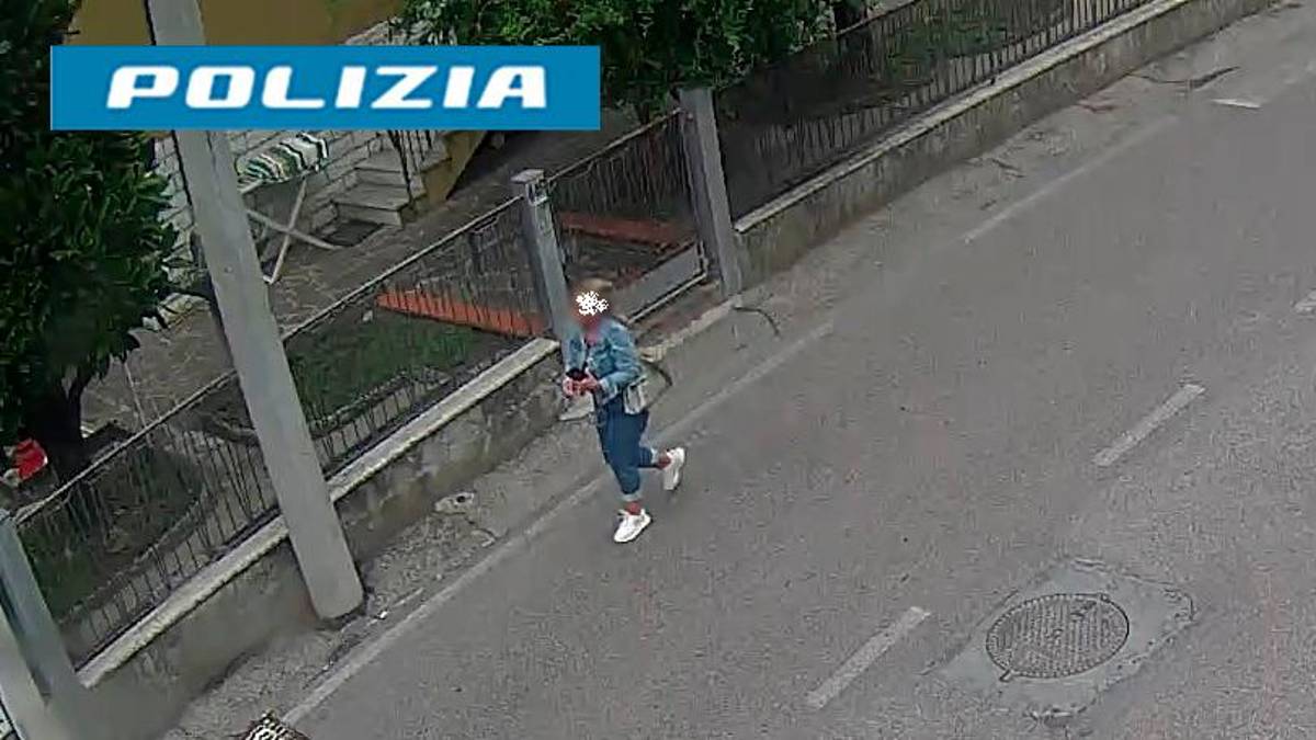 Ecco la truffatrice fermata dalla Polizia di Stato dopo l’esame delle telecamere di videosorveglianza