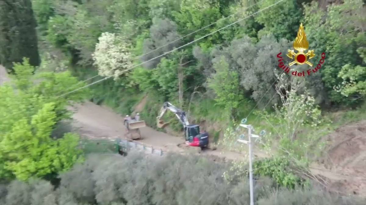 La frana di Dovadola ripresa dai droni dei Vigili del Fuoco VIDEO