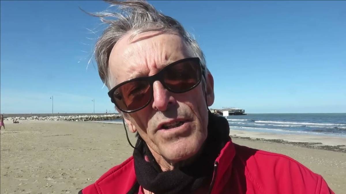 Il decano dei salvataggi: «Passione e lavoro: i miei trent’anni a salvare vite, altro che cocali»