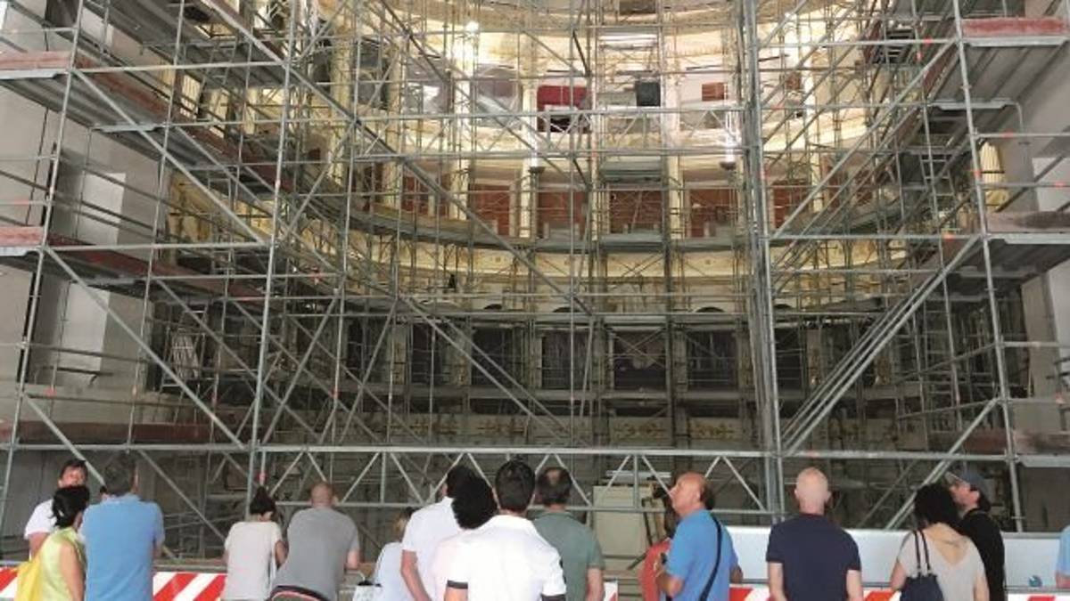 Abbonamenti al Teatro Galli: posti e palchi, sabato la “lotteria”