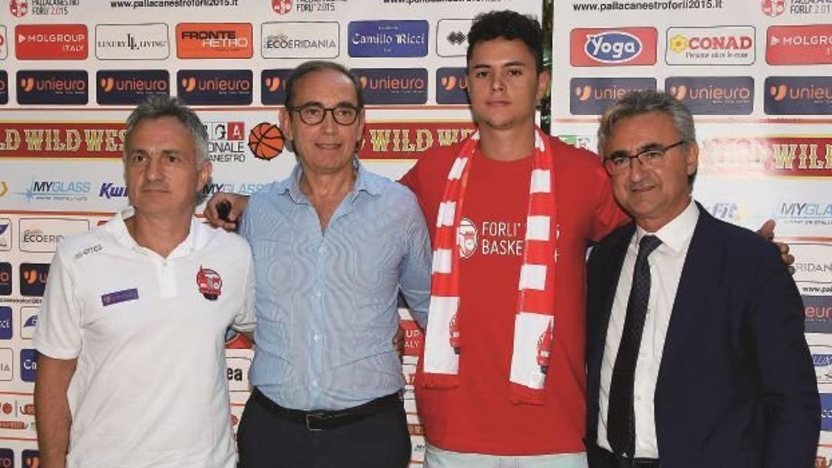 Marini si presenta alla grande, ecco perché ha scelto l’Unieuro