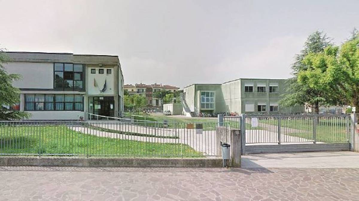 Aule al di sotto degli standard di legge
