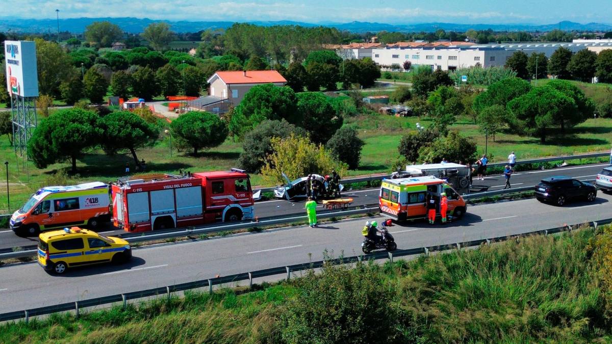 Savignano Mare, terribile incidente sull’Adriatica, cinque feriti: due sono gravi VIDEO GALLERY