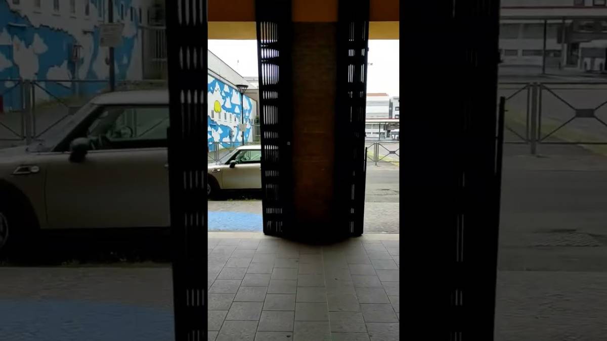 Ancora sangue nel cortile del Cubo di Cesena, appello dei dipendenti delle scuole: Chiudete le saracinesche la notte VIDEO