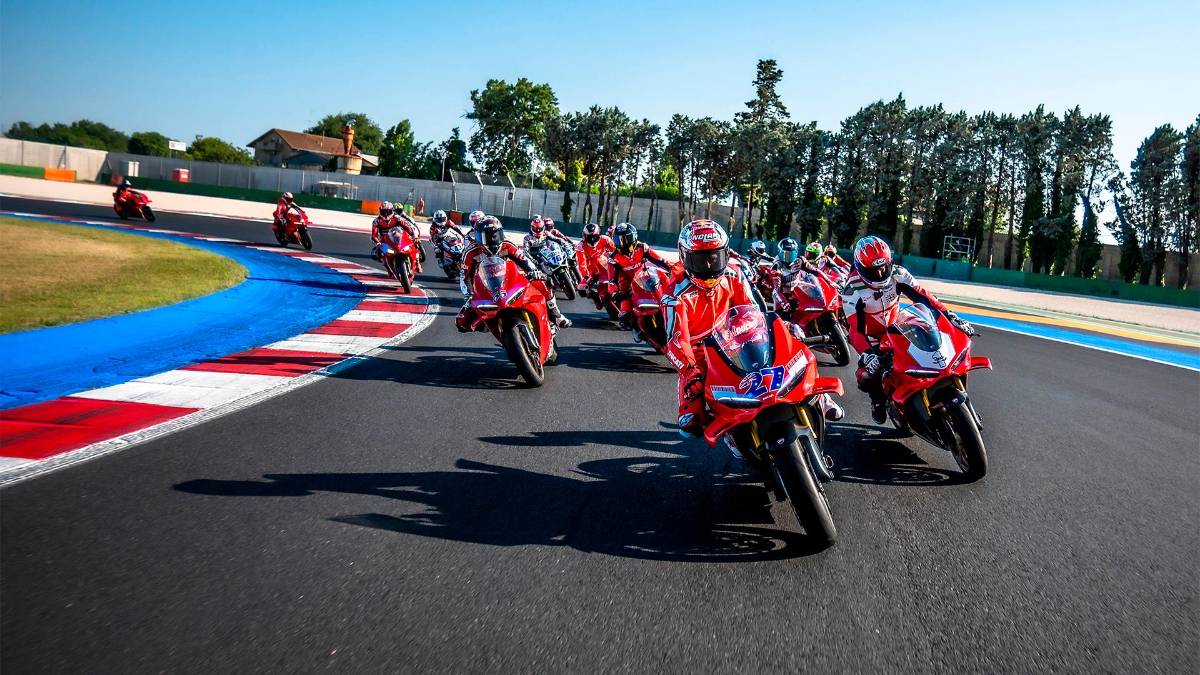 I 100 anni della Ducati portano 25 milioni di euro di indotto nella riviera romagnola centenaria GALLERY