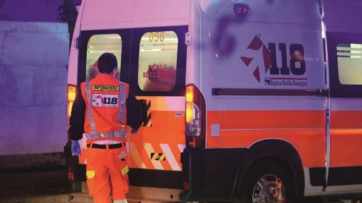 Mix di droga e alcol: salvato un 27enne