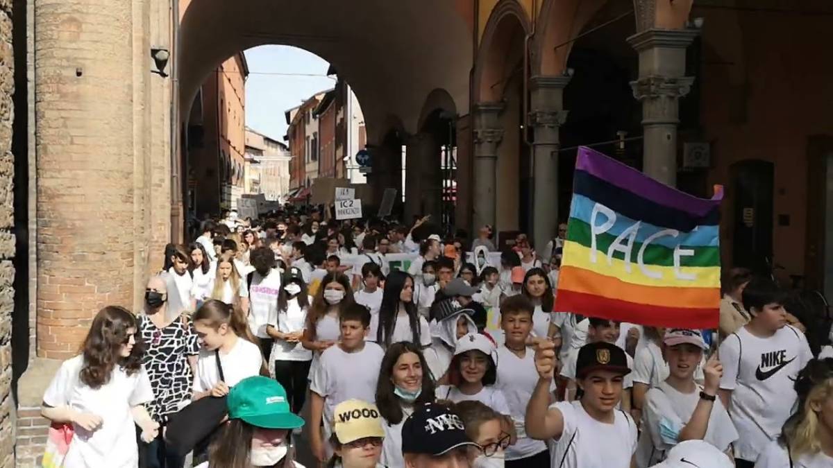 Imola, in marcia per ricordare Giovanni Falcone e la strage di Capaci VIDEO