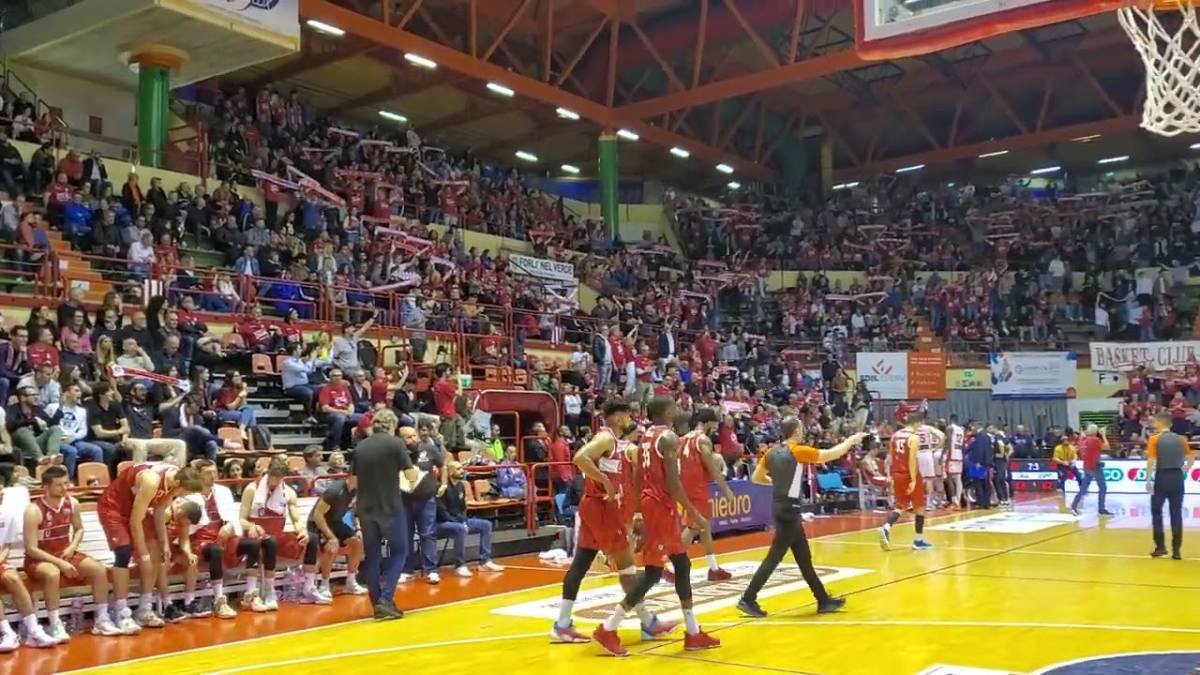 Basket A2, un Romagna mia da brividi per l'Unieuro. Martino: Ho un gruppo di grande valore VIDEO