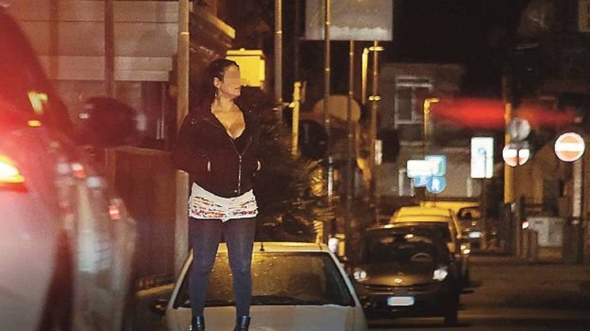 Donne in vendita come pezzi di carne
