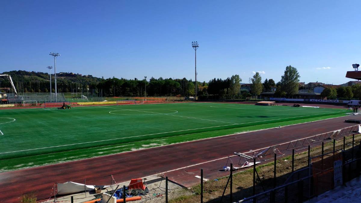 Cattolica, maxirissa tra ultras allo stadio Calbi: il Questore emette 16 Daspo