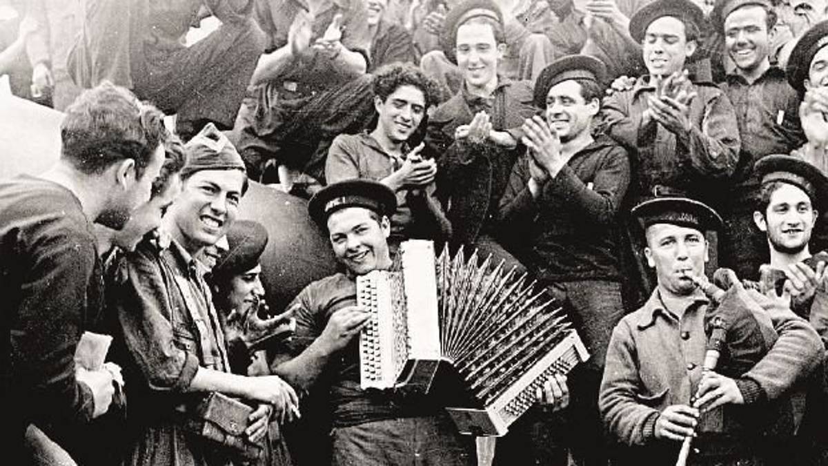 Gerda Taro, la fotografa rivoluzionaria che raccontava la storia con la Leica