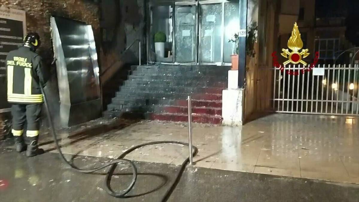 Incendio nella notte all'Hotel Panama Majestic VIDEO