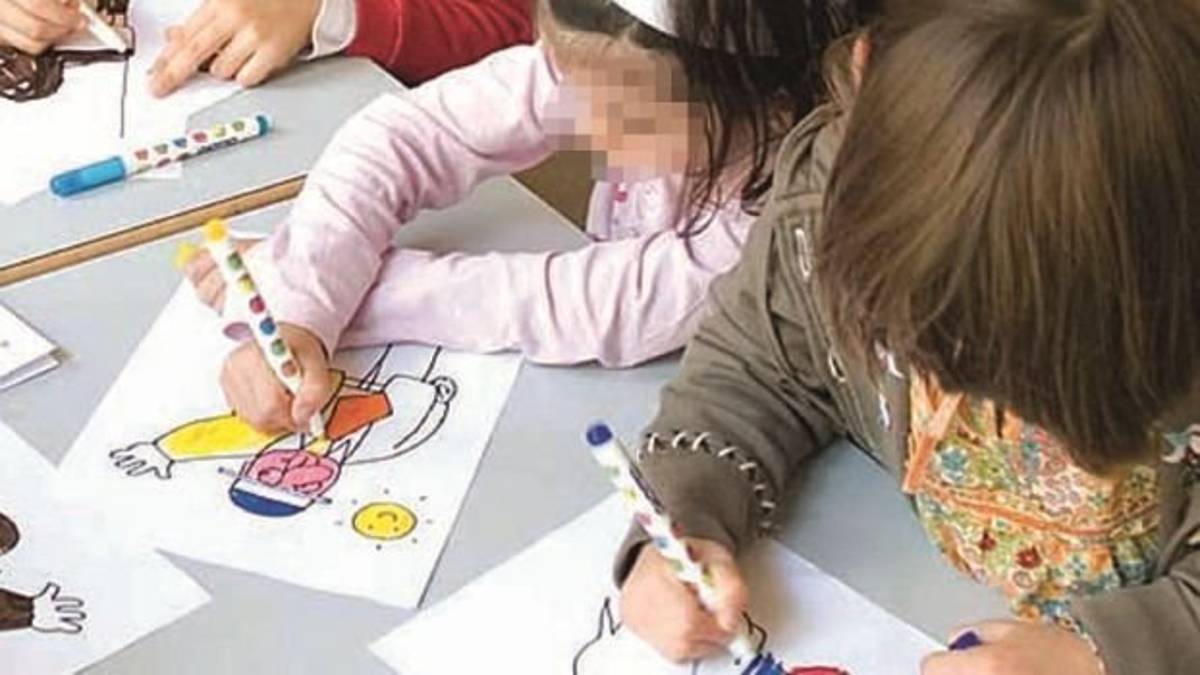 Imola, scoperto asilo senza autorizzazione: c’erano bimbi non vaccinati