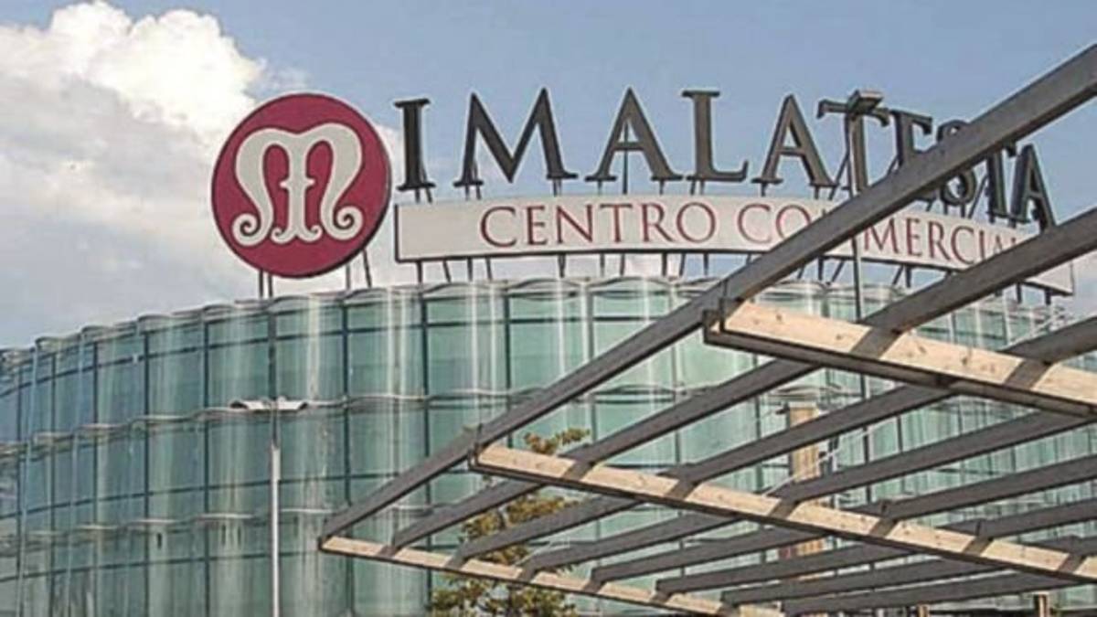 Rimini, rubano al supermercato con i bambini al seguito. Mamma e amica in manette