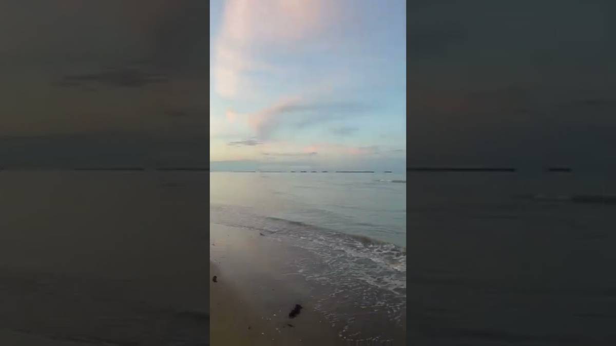 La magia del tramonto sulla spiaggia di Cesenatico VIDEO