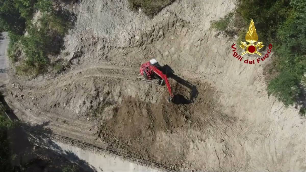 Rocca San Casciano, i lavori per ripristinare la strada dopo l'alluvione VIDEO